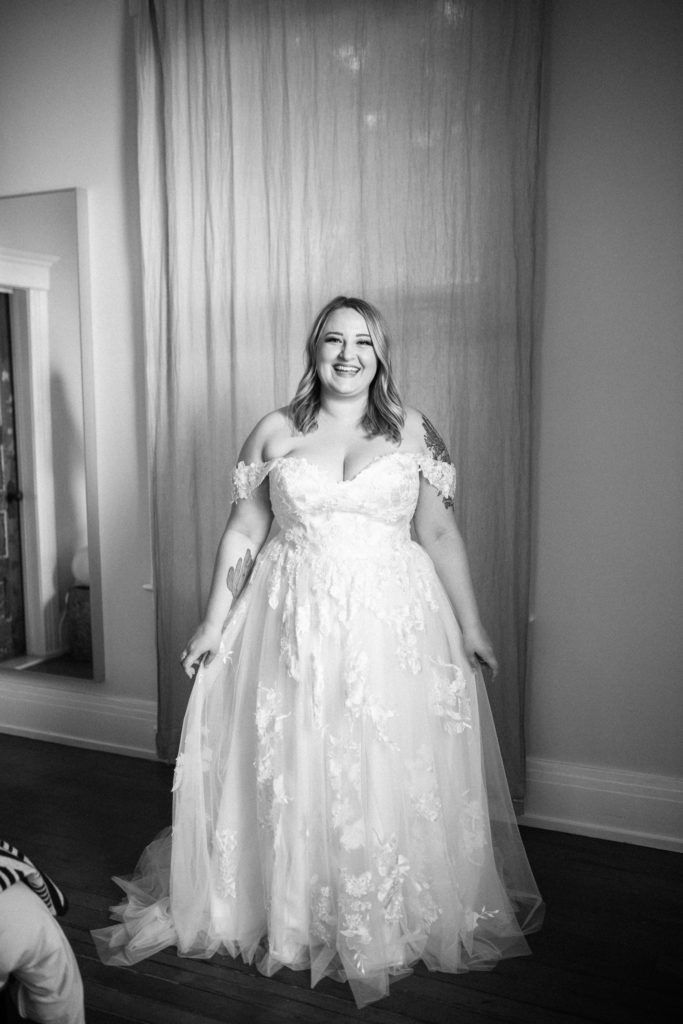 bride-meredith-amadee-photography