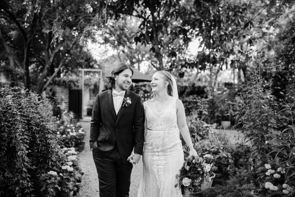 tucson-botanical-garden-wedding-meredith-amadee-photography