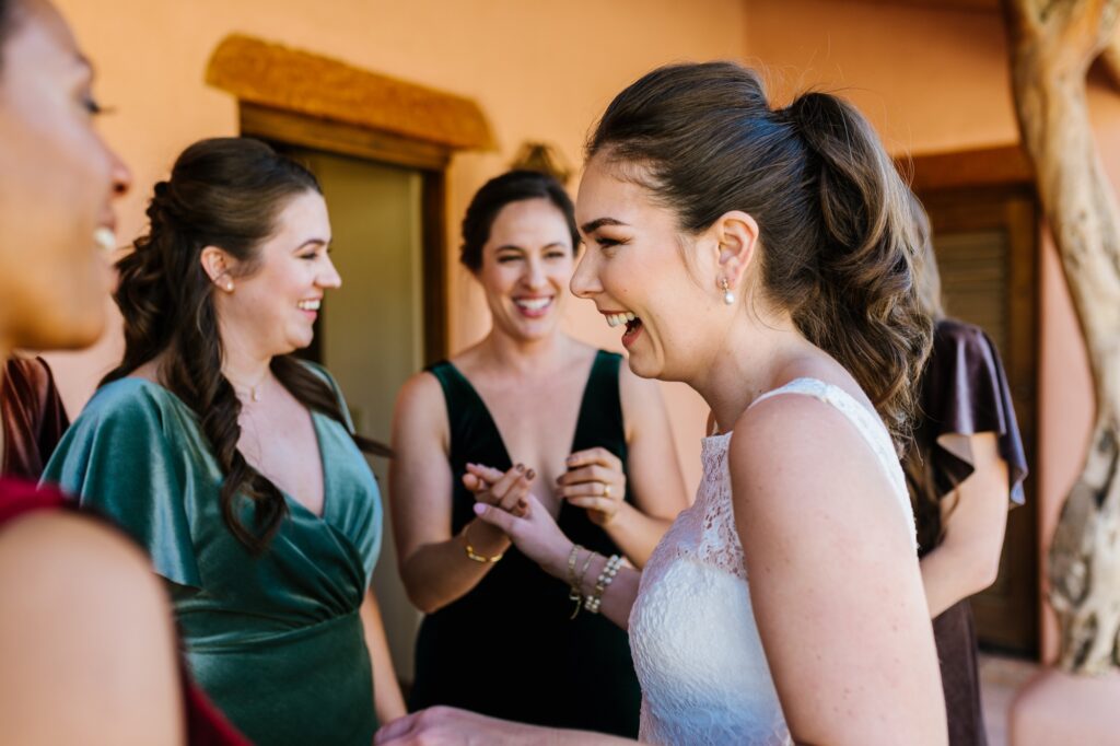 first-look-with-bridesmaids-meredith-amadee-photography