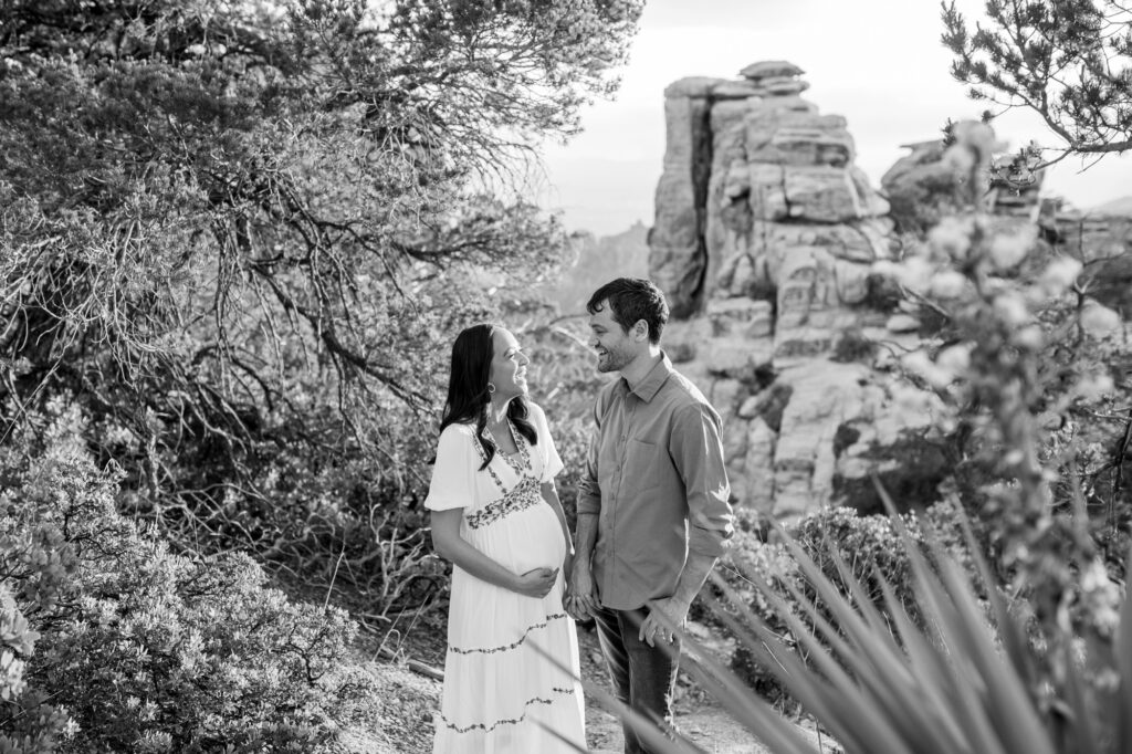 mount-lemmon-maternity-photos-meredith-amadee-photography