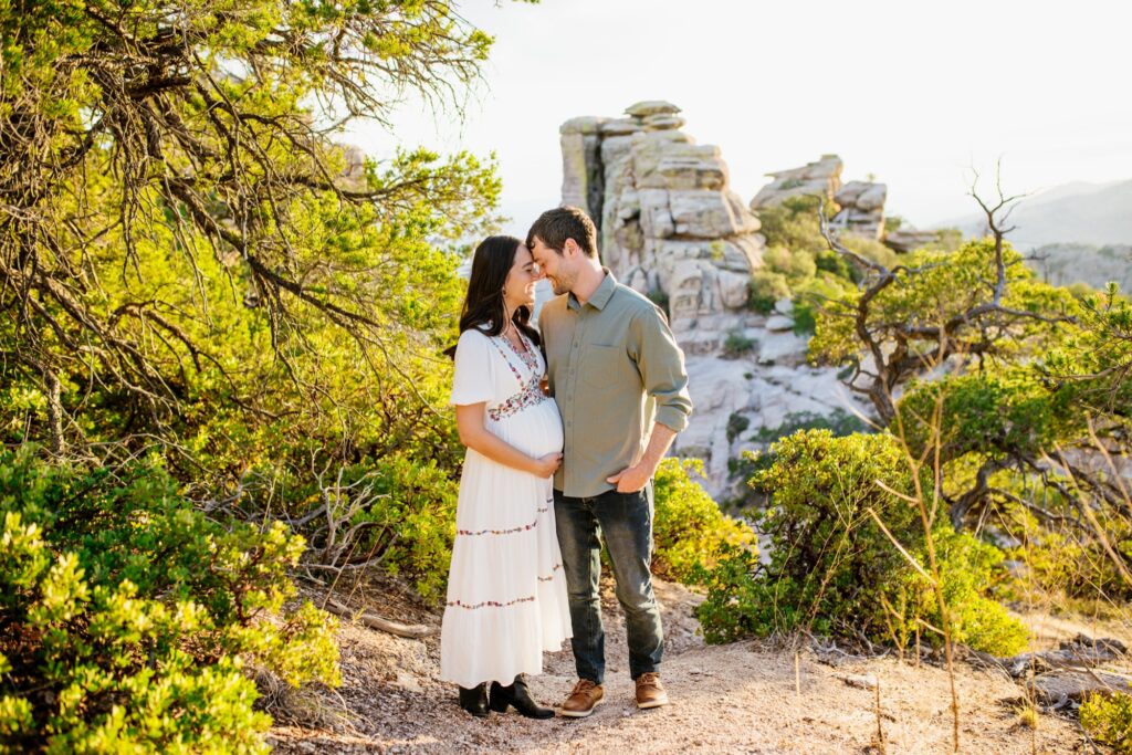 mount-lemmon-maternity-photos-meredith-amadee-photography