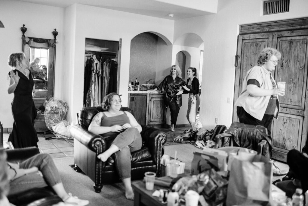 getting-ready-wedding-meredith-amadee-photography