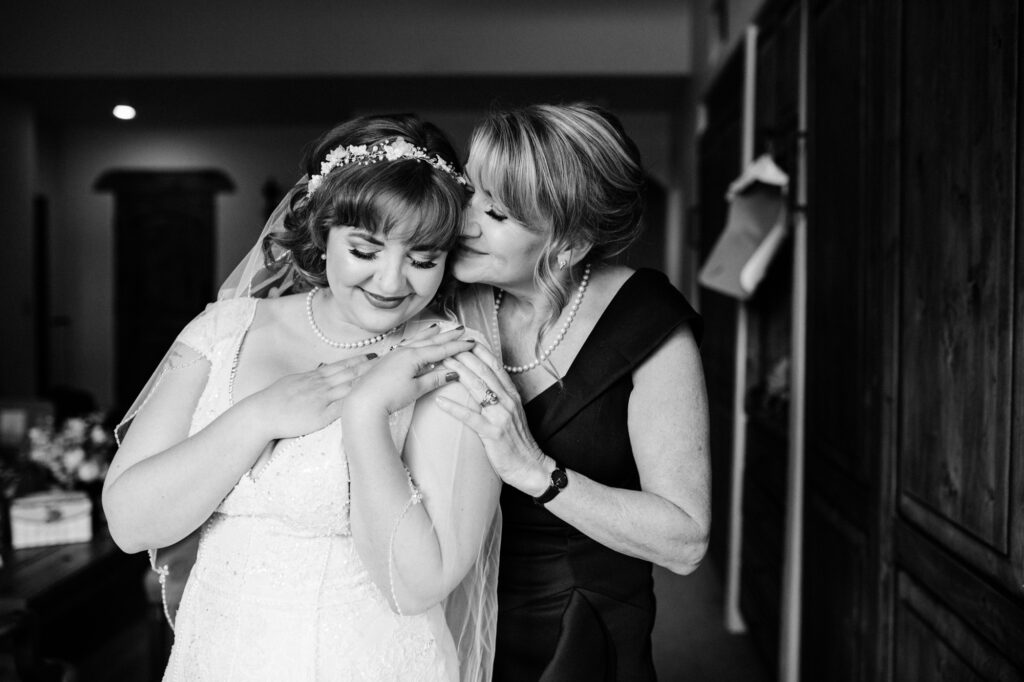 bride-and-mom-meredith-amadee-photography