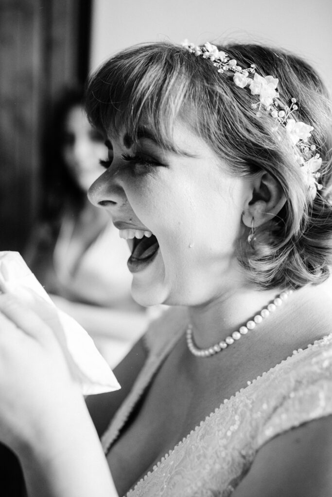 bridesmaids-first-look-meredith-amadee-photography