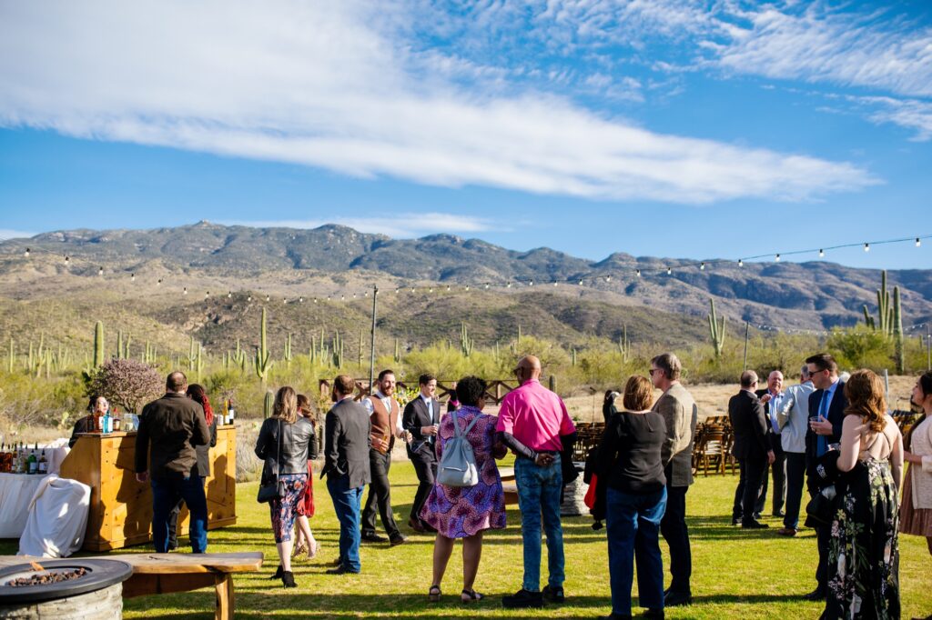 the-barn-at-tanque-verde-ranch-meredith-amadee-photography