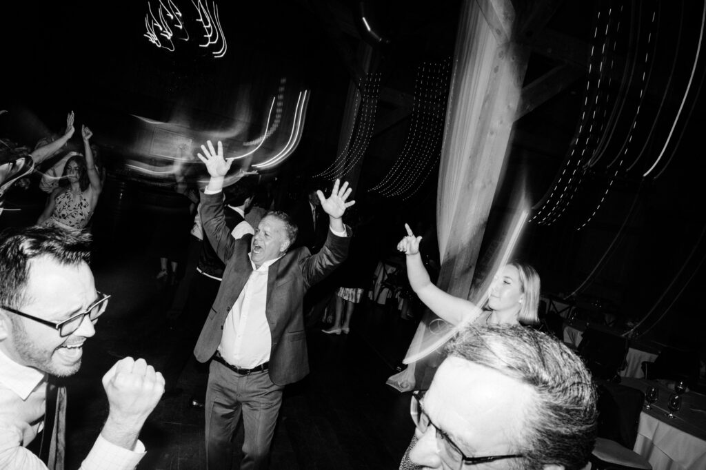 wedding-dancing-meredith-amadee-photography