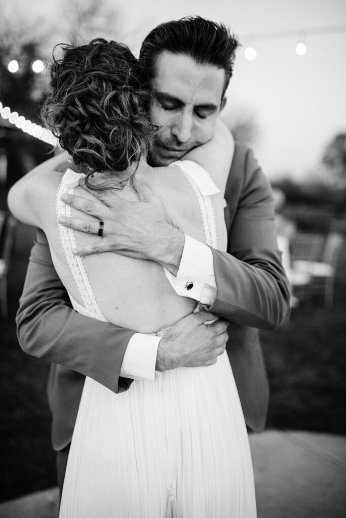 first-dance-meredith-amadee-photography