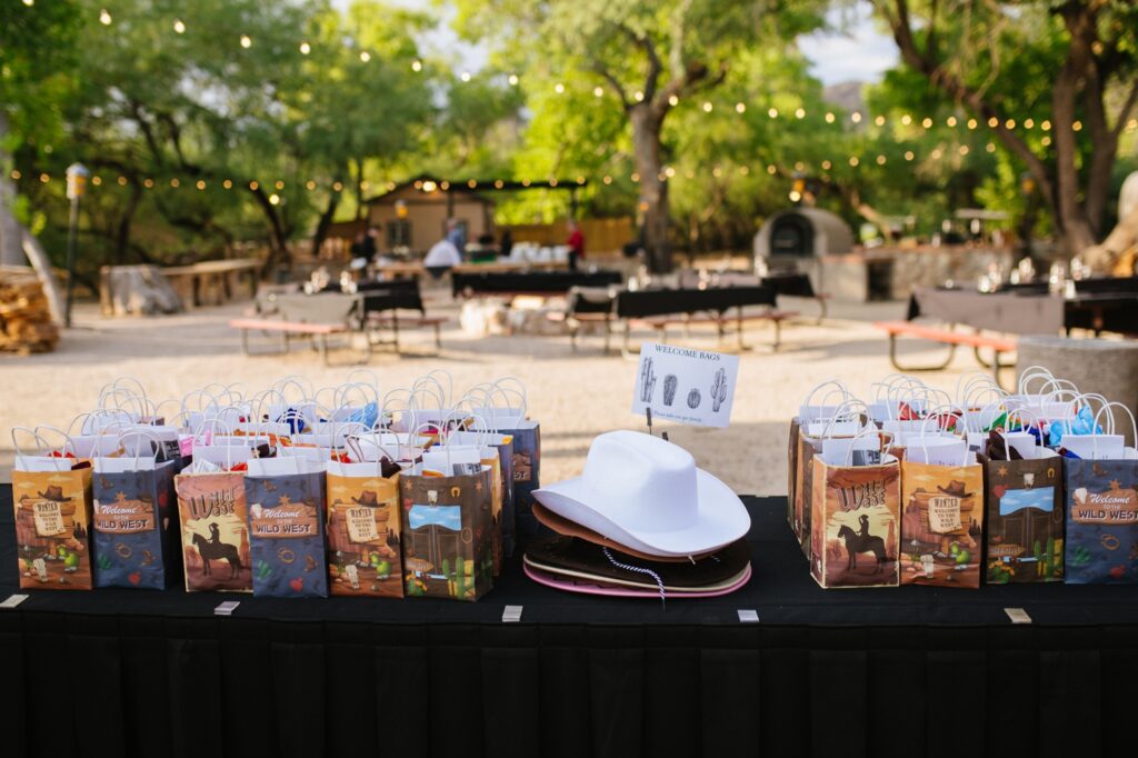 rehearsal-dinner-tanque-verde-ranch-meredith-amadee-photography