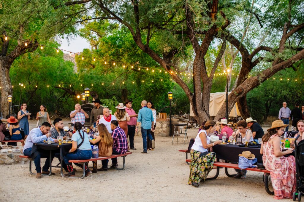 rehearsal-dinner-tanque-verde-ranch-meredith-amadee-photography