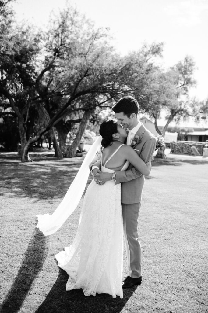 wedding-at-tanque-verde-ranch-meredith-amadee-photography