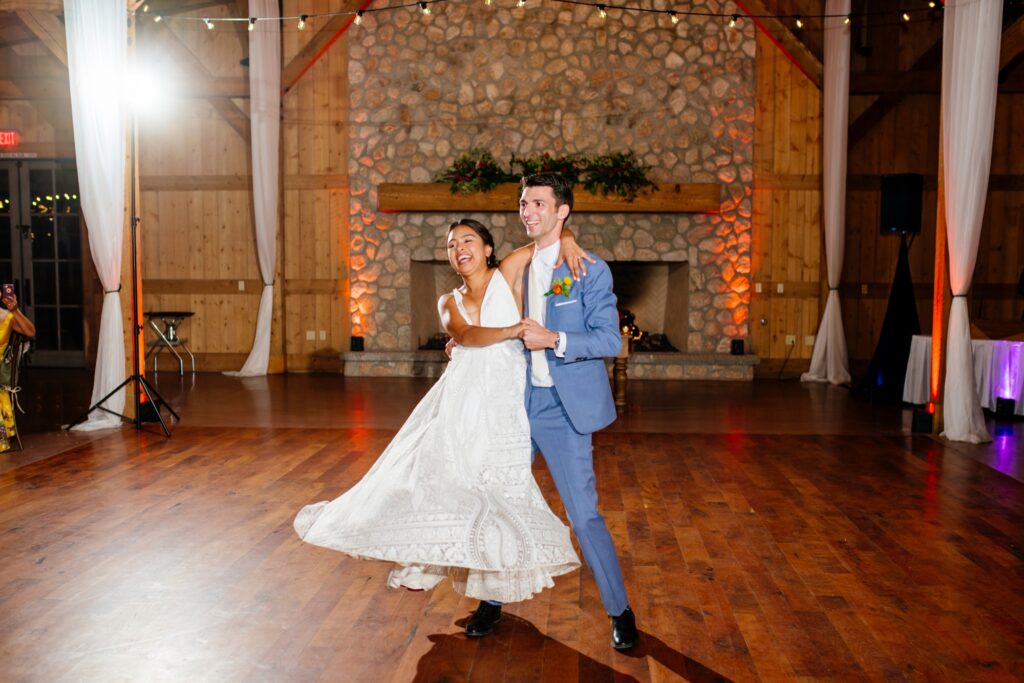 first-dance-wedding-meredith-amadee-photography