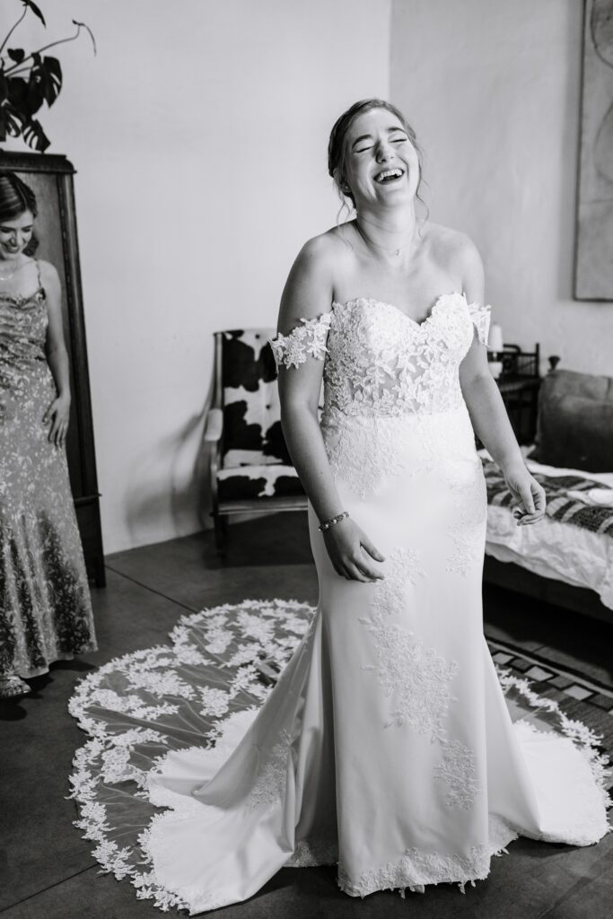 black-and-white-bride-meredith-amadee-photography