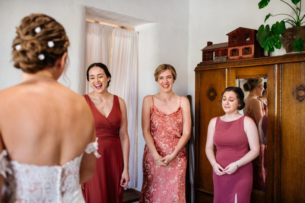 first-look-with-bridesmaids-meredith-amadee-photography