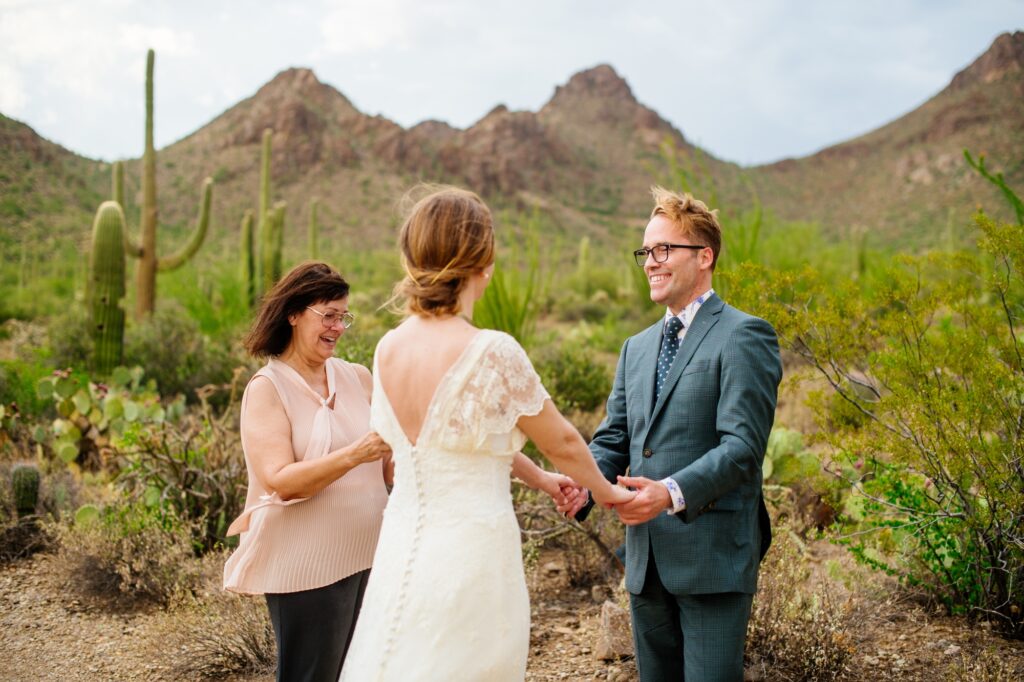 tucson-elopement-saguaro-national-park-meredith-amadee-photography