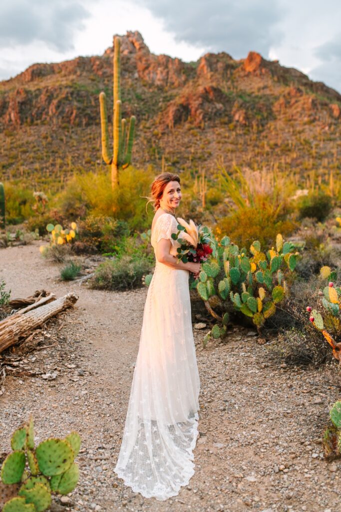 tucson-elopement-saguaro-national-park-meredith-amadee-photography