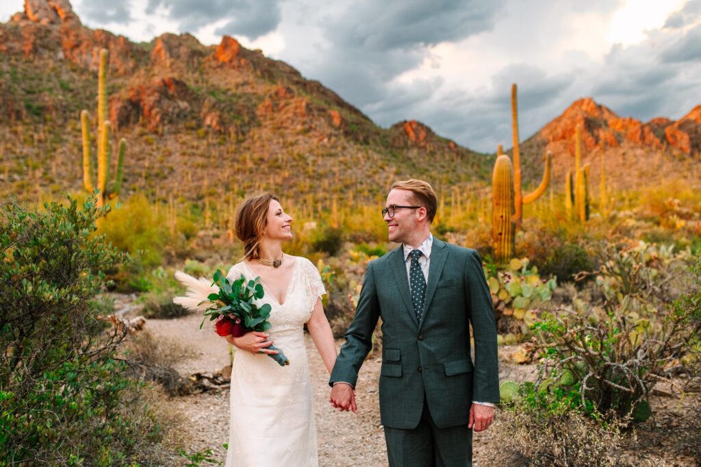 tucson-elopement-saguaro-national-park-meredith-amadee-photography