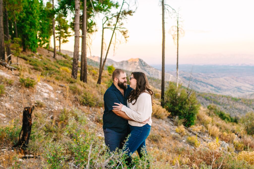 mount-lemmon-engagement-meredith-amadee-photography